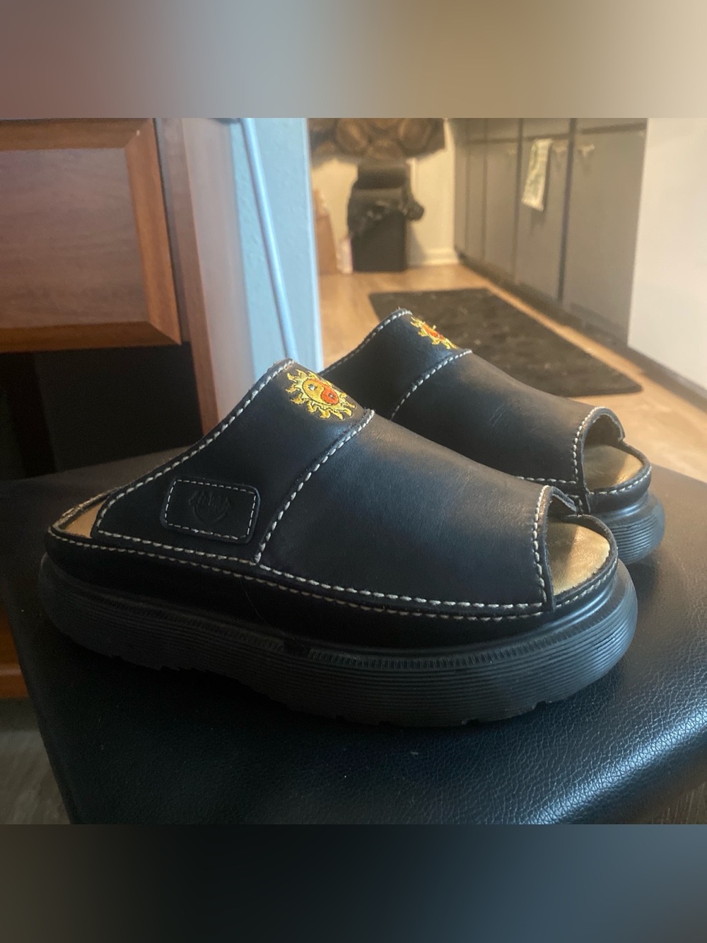 Dr. Martens Ying Yang Sun slides - Picture 6 of 6